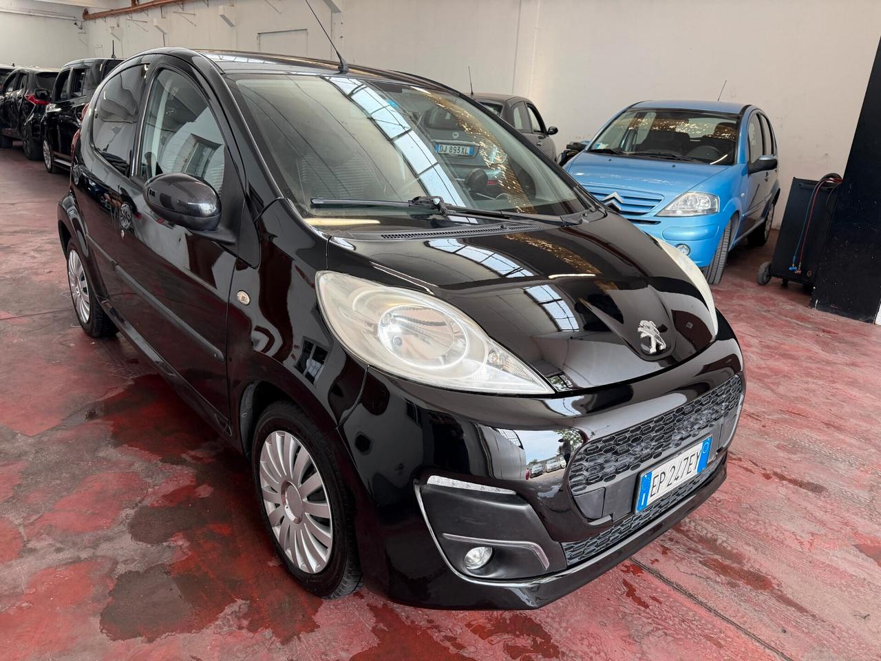 Peugeot 107 1.0 68CV 5p. Superga neopat