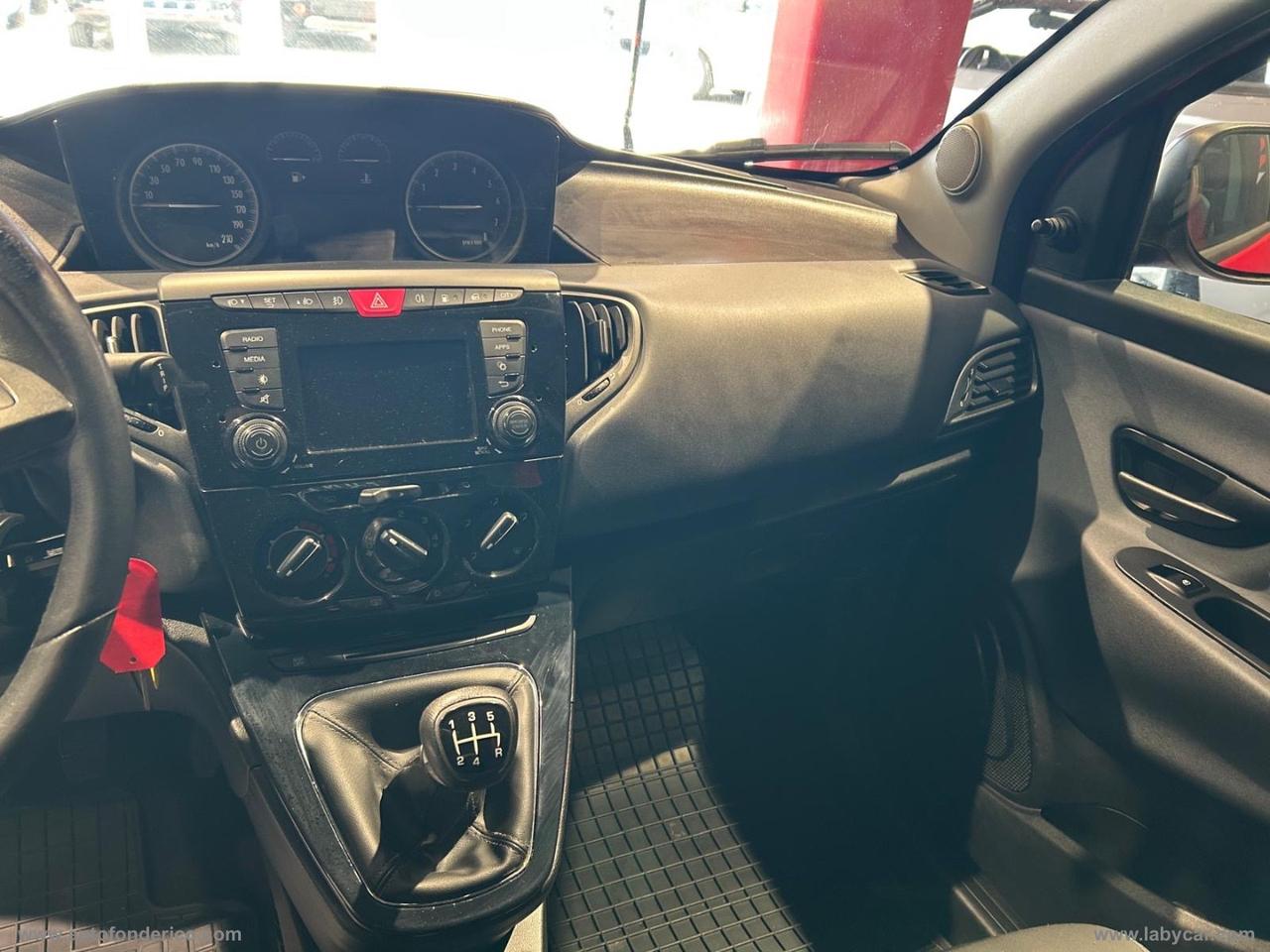 LANCIA Ypsilon 1.2 69 CV 5p. GPL Ecochic Gold