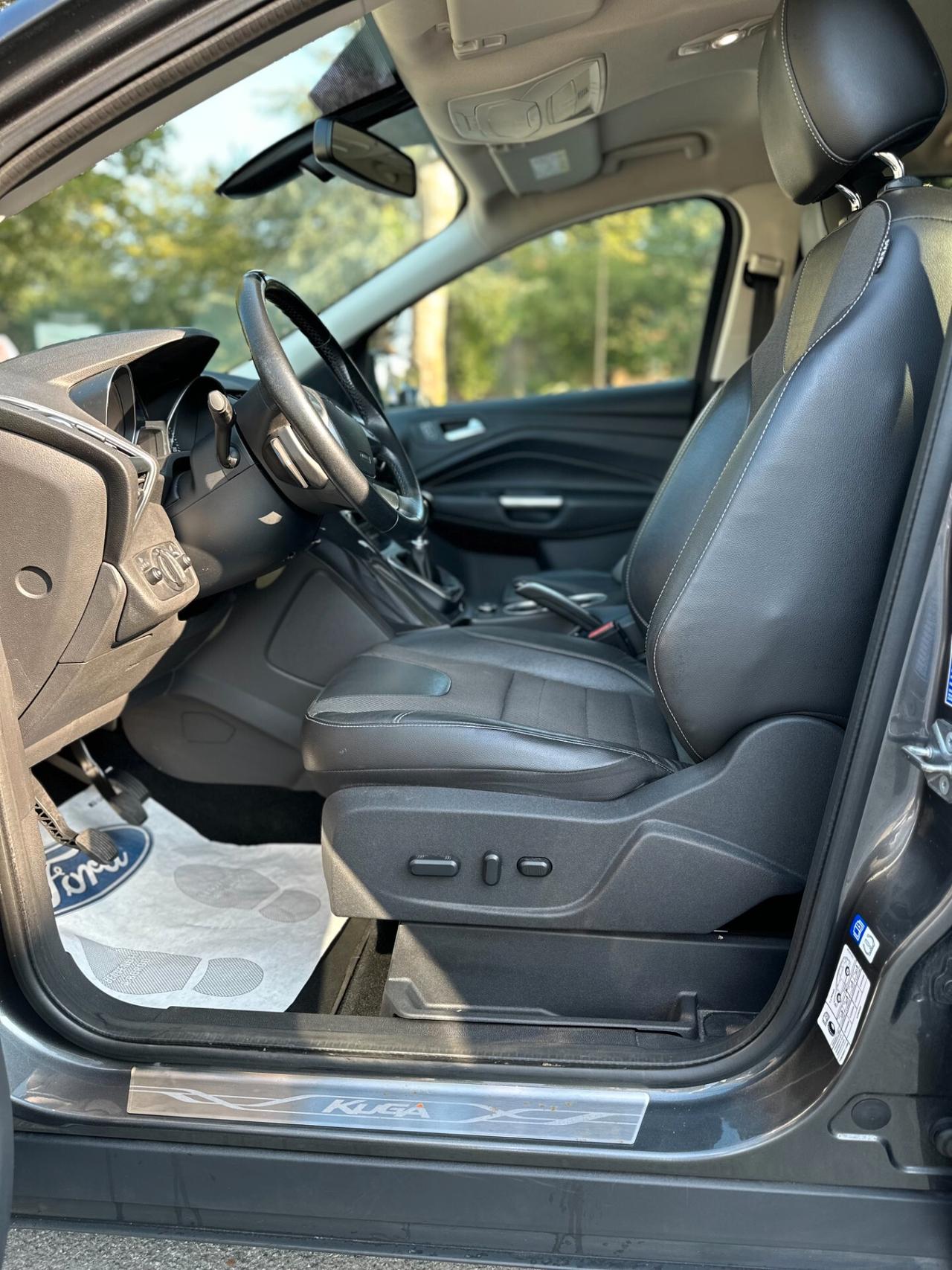 Ford Kuga 2.0 TDCI 120 CV S&S 2WD Titanium