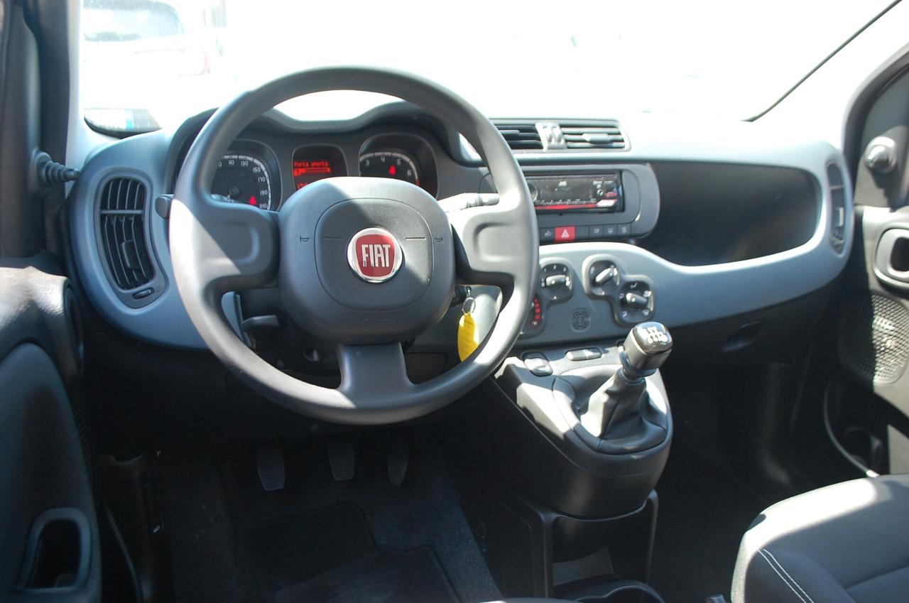 Fiat Panda 1.0 firefly hybrid 70CV S&S Uff Italy Clima City