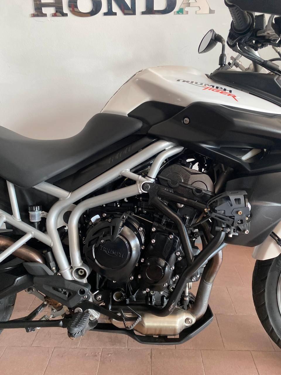 Triumph Tiger 800