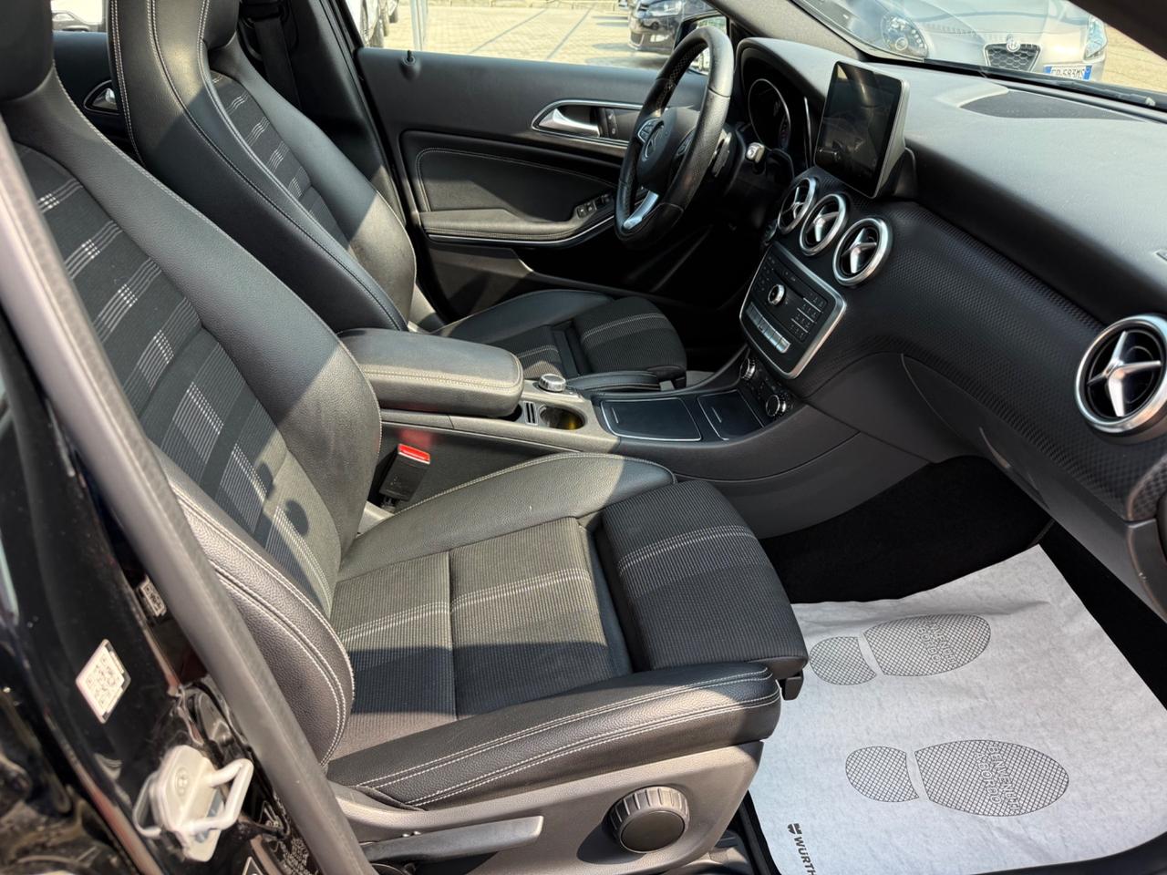 Mercedes-benz A 200 d Automatic Sport TETTO APRIBILE