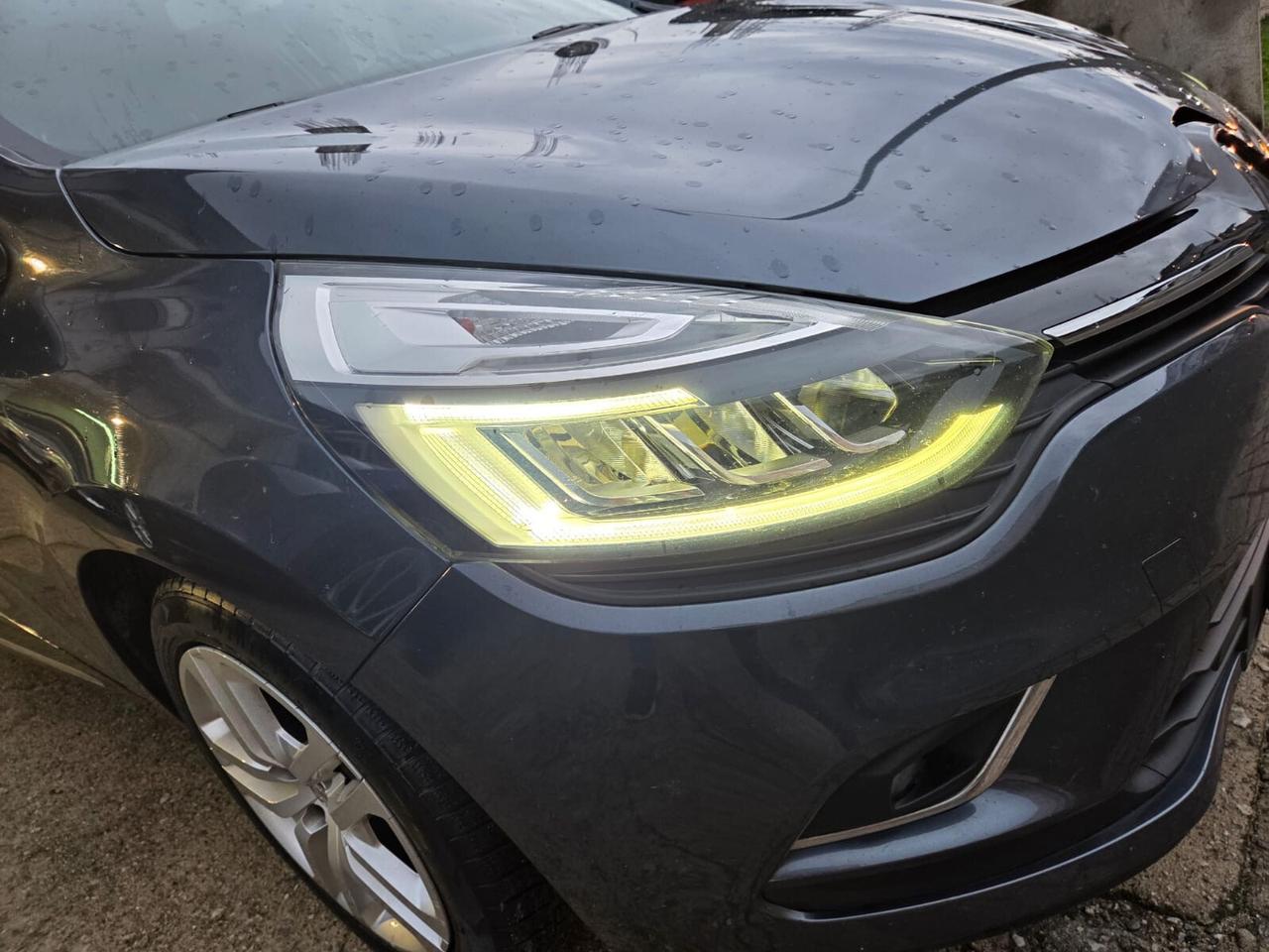 Renault Clio dCi 8V 75 CV 5 porte Moschino