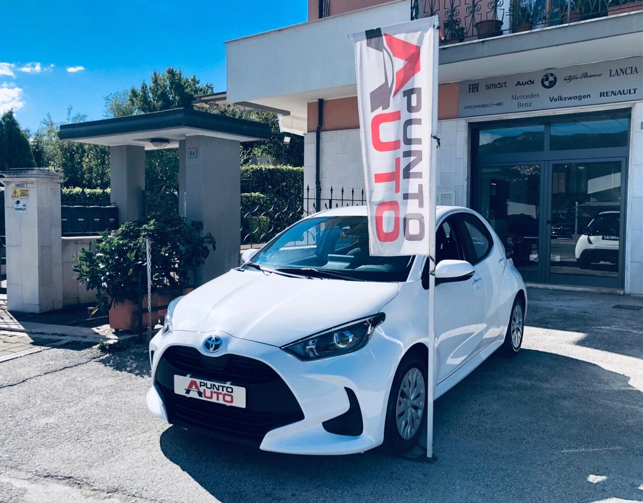 Toyota Yaris 1.5 Hybrid Business TELECAMERA