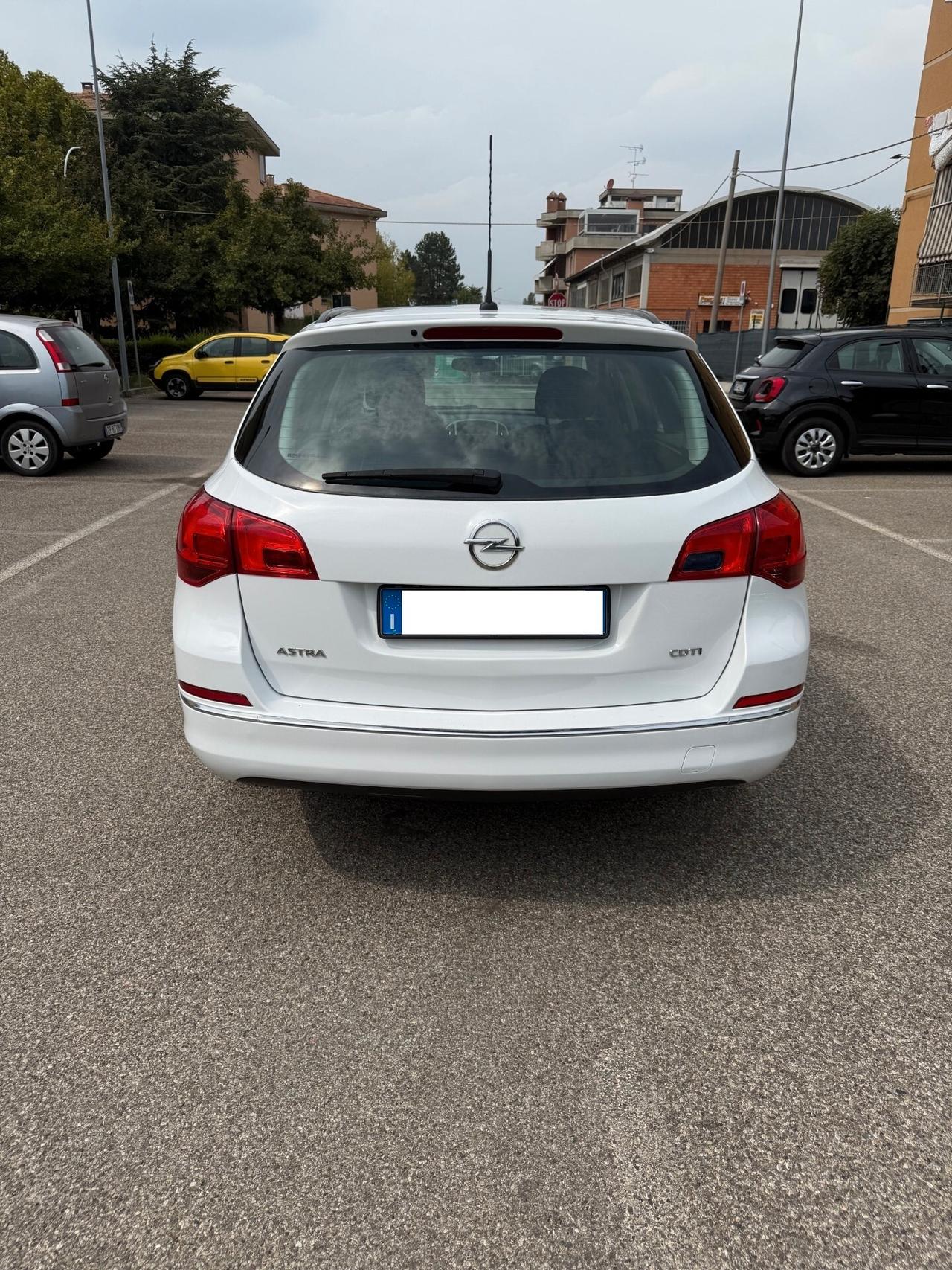 Opel Astra Sports Tourer 1.6 CDTI - 12 MESI DI GARANZIA -