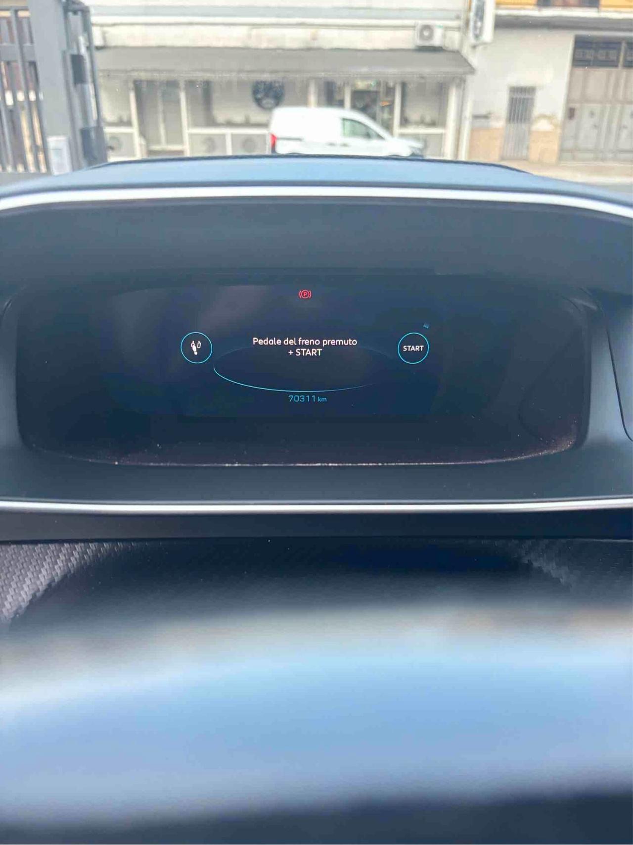 Peugeot 2008 PureTech 130 S&S EAT8 GT