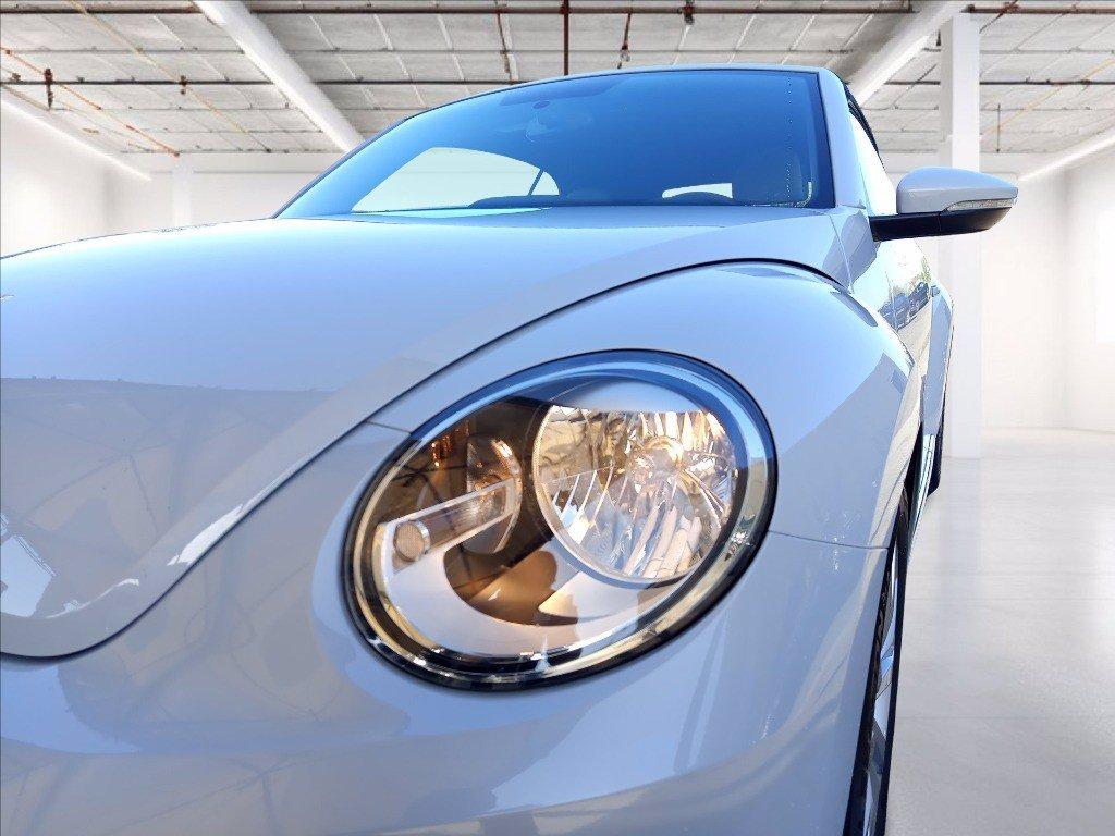 VOLKSWAGEN Maggiolino Cabrio 2.0 tdi Design 110cv del 2017