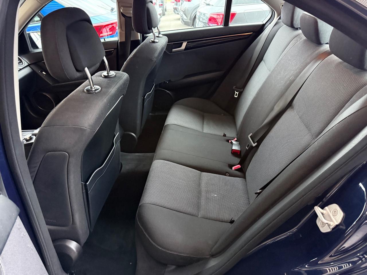 Mercedes-benz C 220 CDI BlueEFFICIENCY Avantgarde