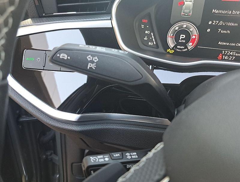 Audi Q3 Q3 40 2.0 tdi Identity Black quattro 193cv s-tronic