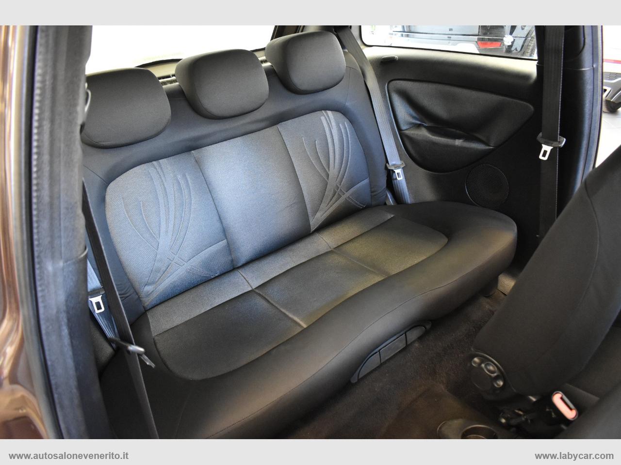 LANCIA Ypsilon 1.2 69 CV Unyca