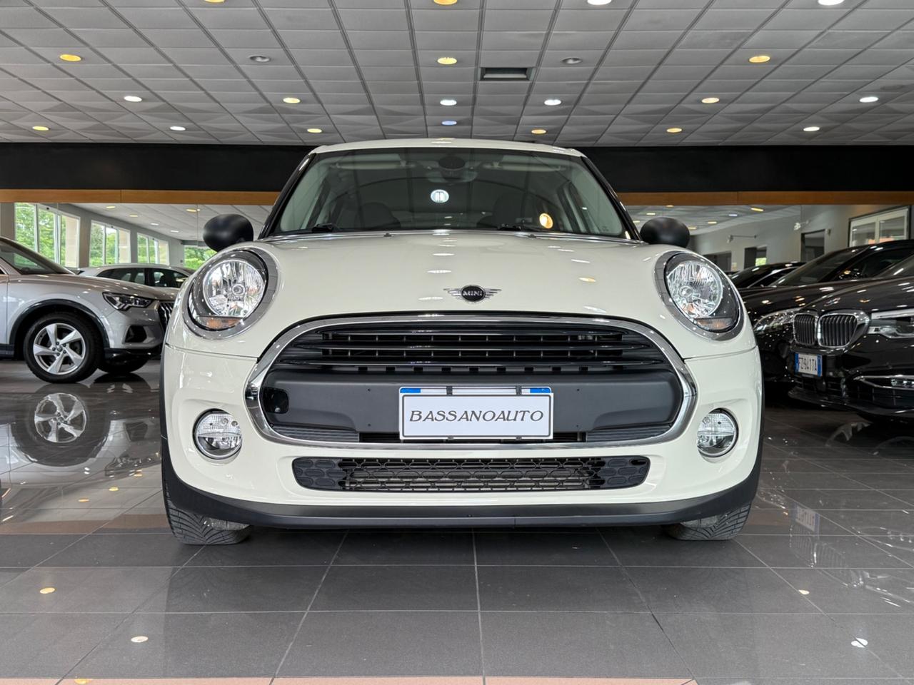 Mini 1.5 One 75 CV 45.000 km Neopatentati
