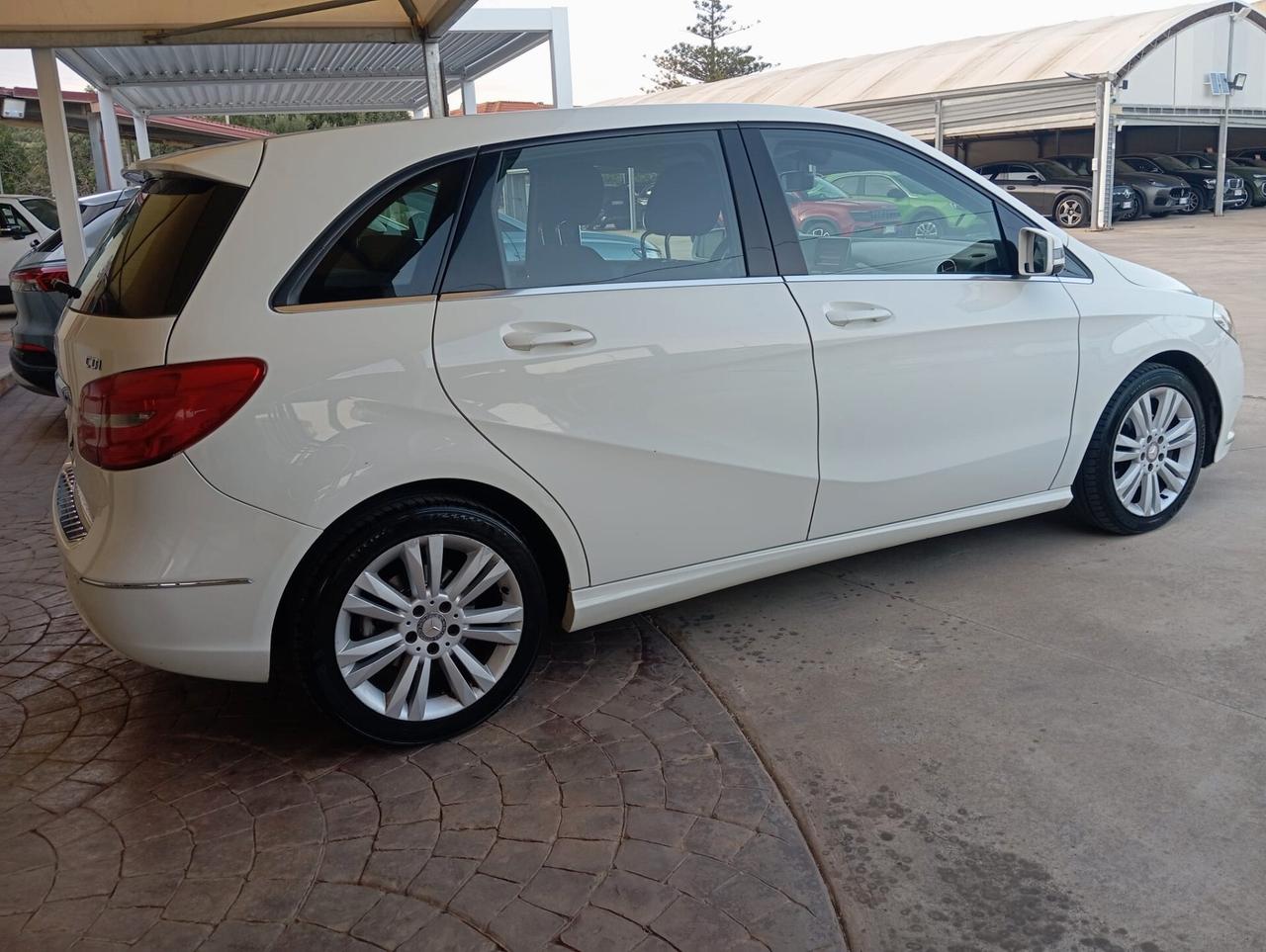 Mercedes-benz B 200 CDI BlueEFFICIENCY Executive