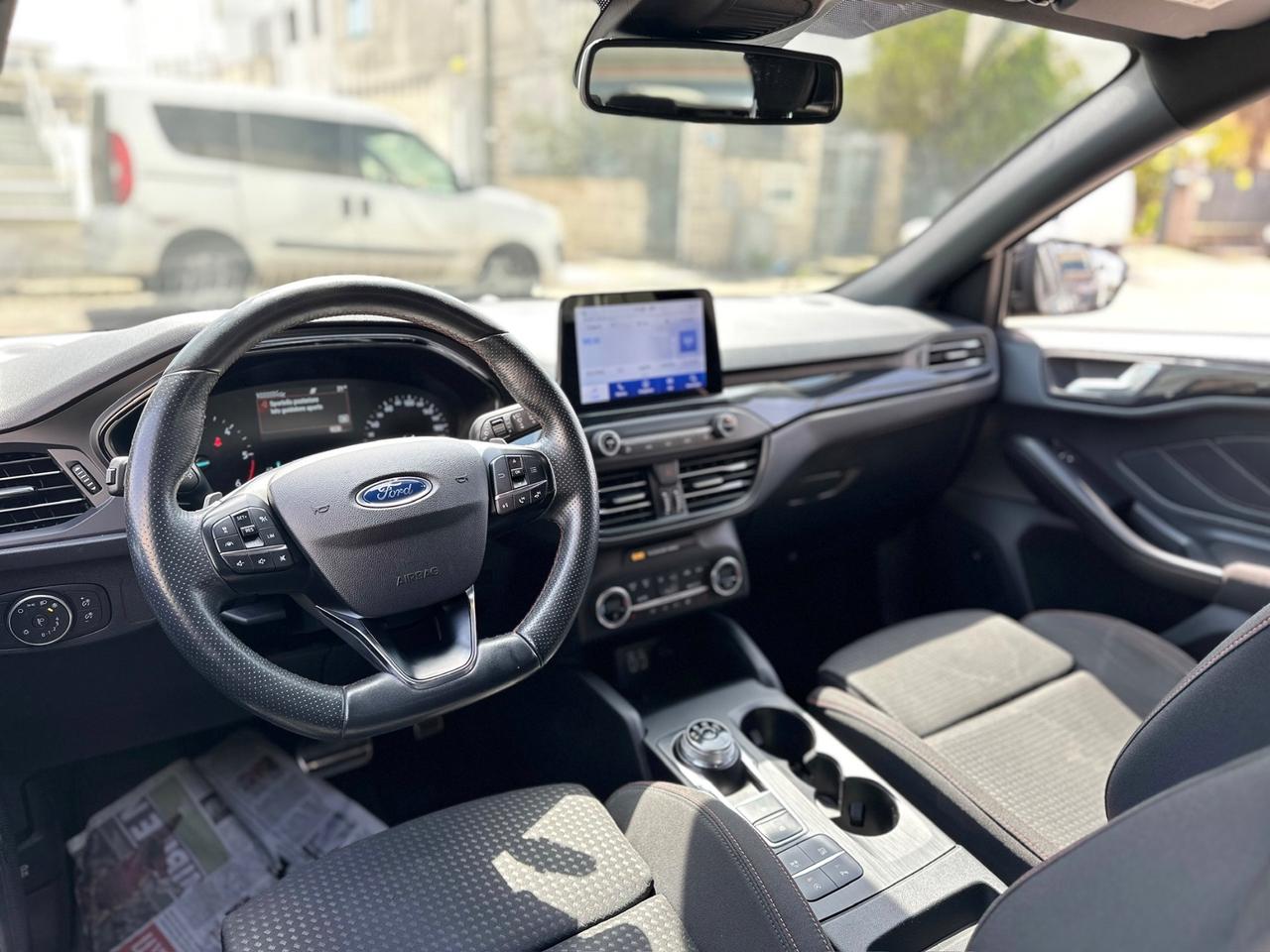 Ford Focus 1.5 120 CV ST-Line-2021 LED/18"/NAVI