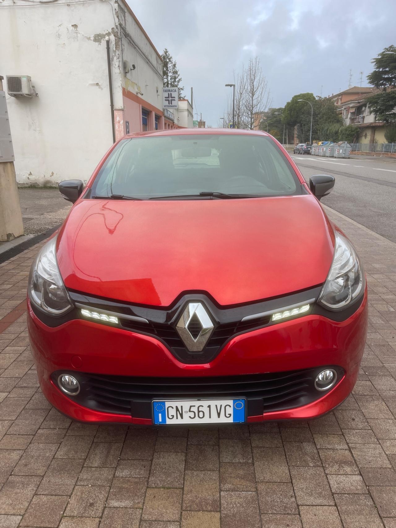 Renault Clio 1.2 75CV GPL 5 porte Costume National