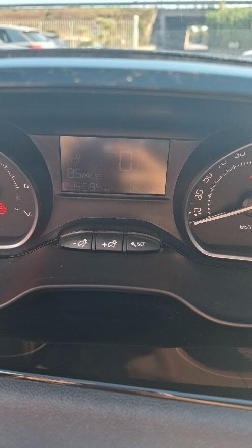 Peugeot 208 PureTech 68 5 porte2016