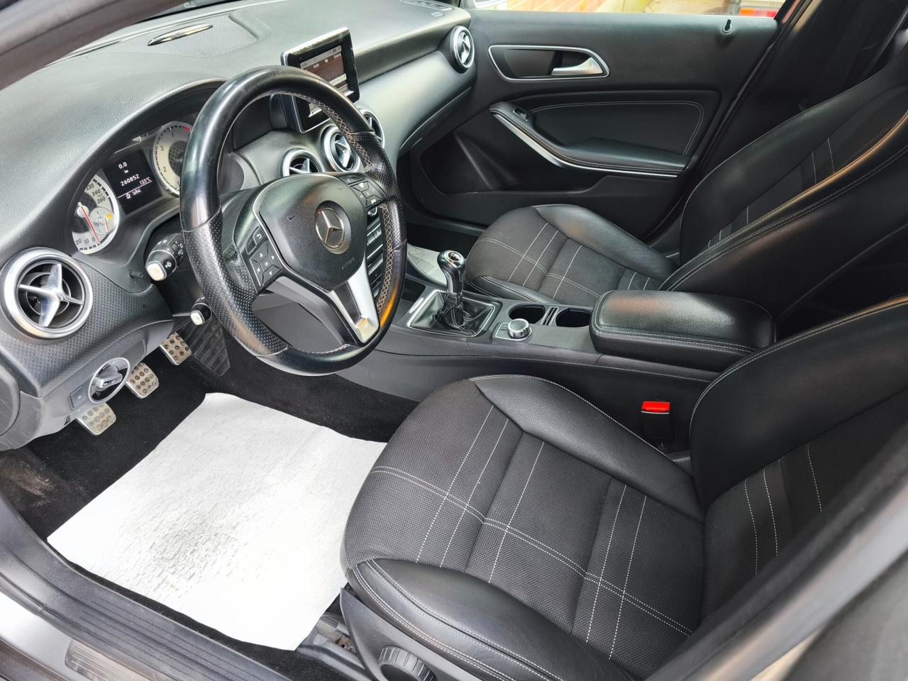 Mercedes-benz A 180 CDI BlueEFFICIENCY Sport AMG