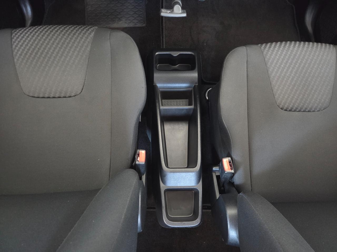 Mahindra KUV100 1.2 VVT K8 87cv