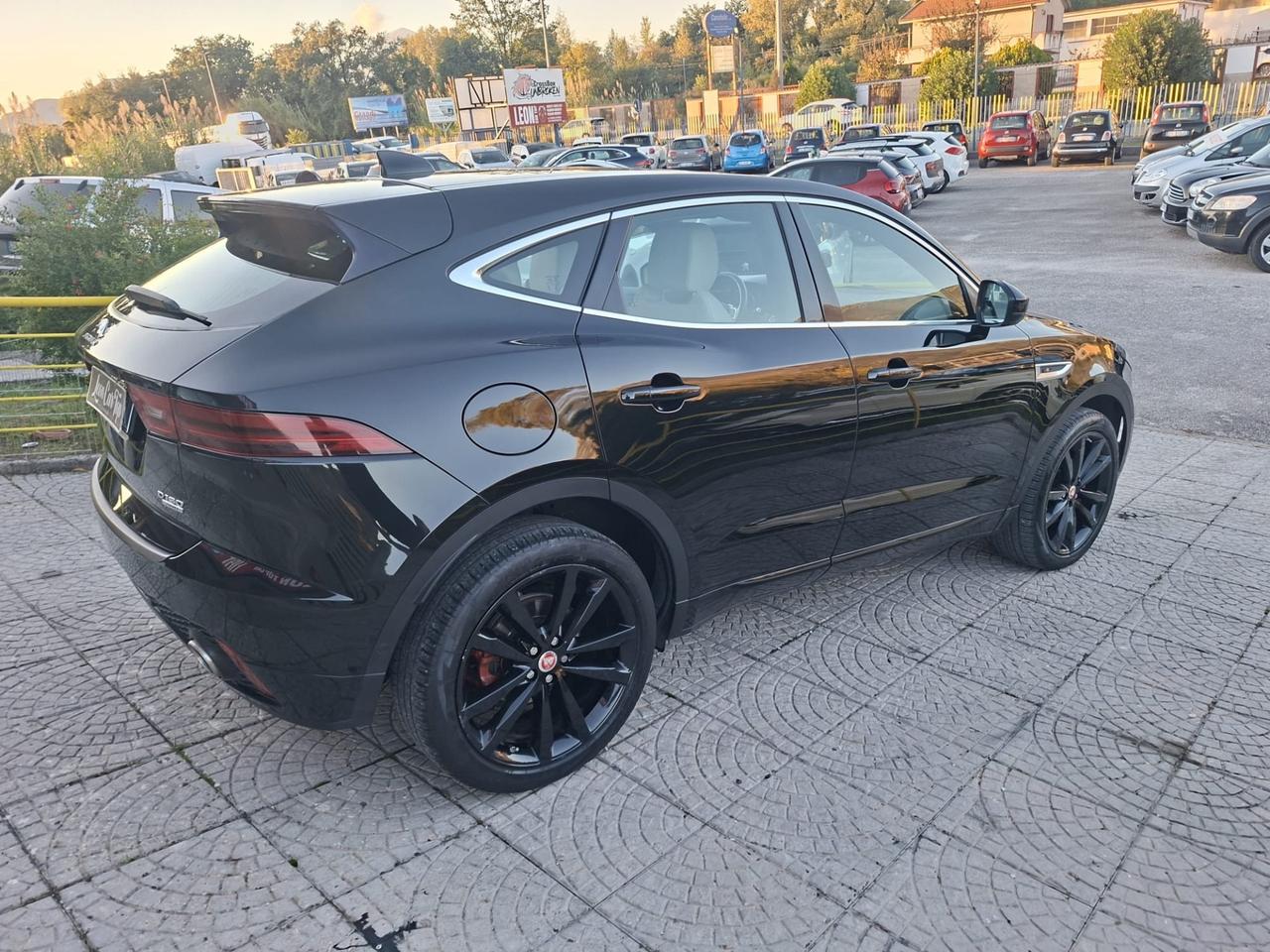 Jaguar E-Pace r sport full garantito 12 mesi accetto permute e finanziamenti