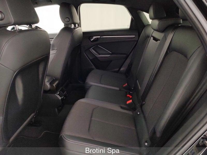 Audi Q3 Sportback 35 TDI S tronic Identity Black