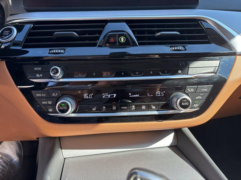 BMW Serie 5 Touring 530 d Mild Hybrid 48V Business xDrive Steptronic
