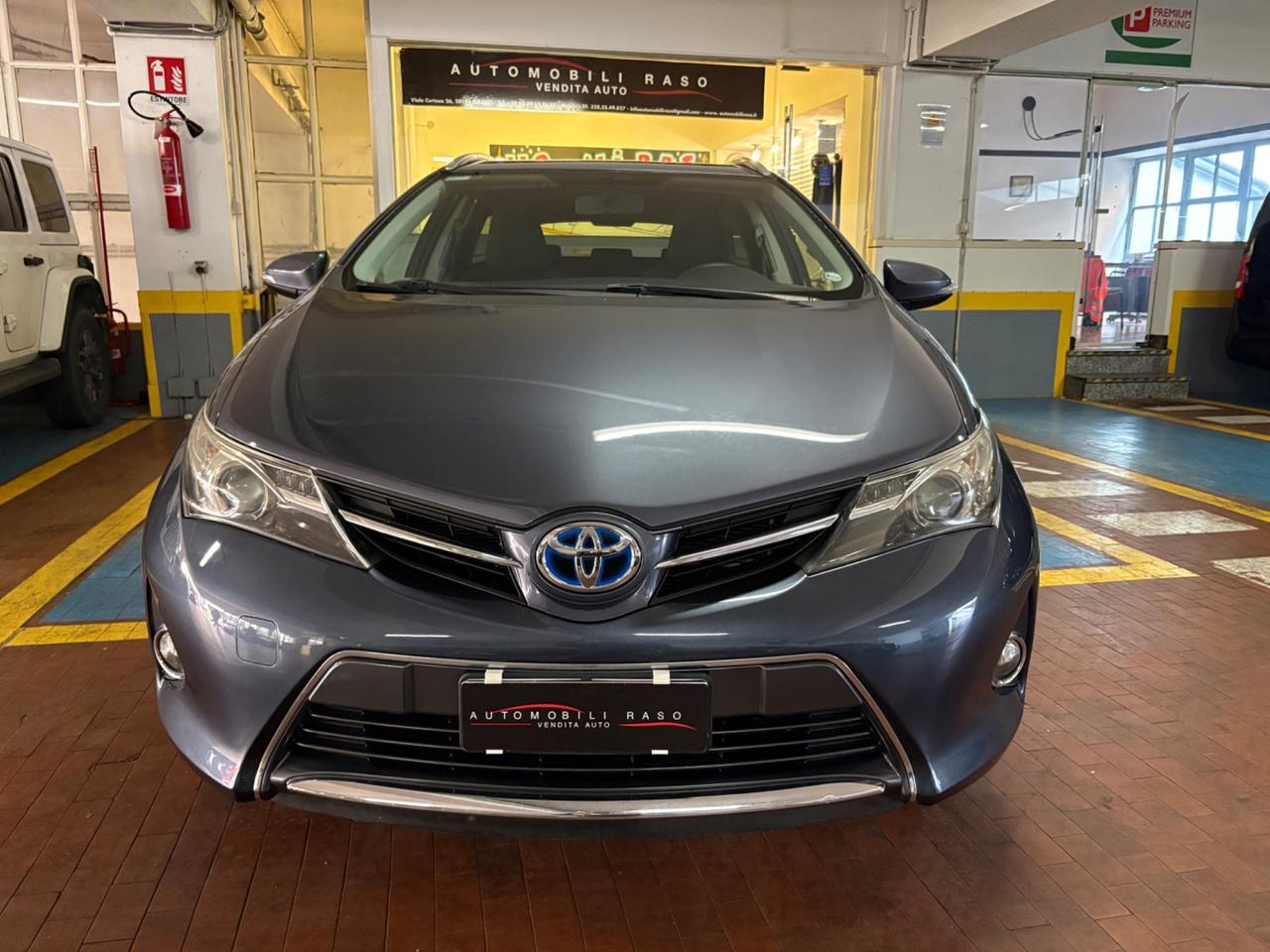 Toyota Auris Touring Sports 1.8 Hybrid Lounge