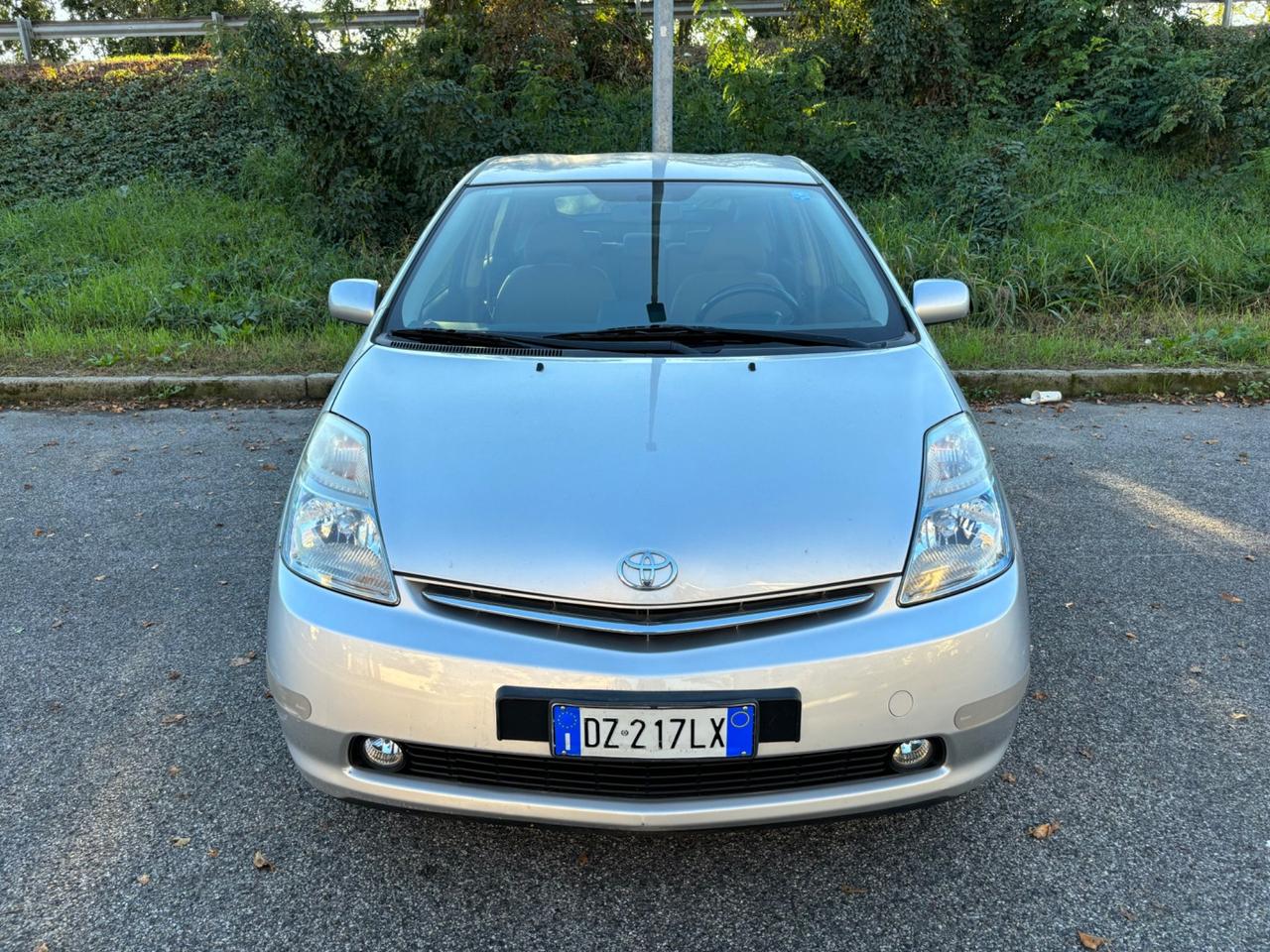Toyota Prius 1.5i 16V - Ibrida