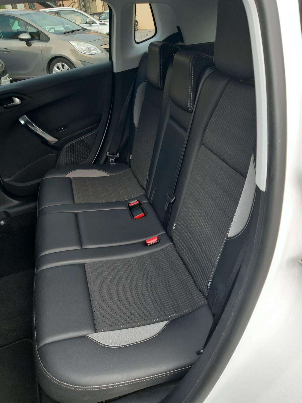 Peugeot 2008 BlueHDi 100 Allure