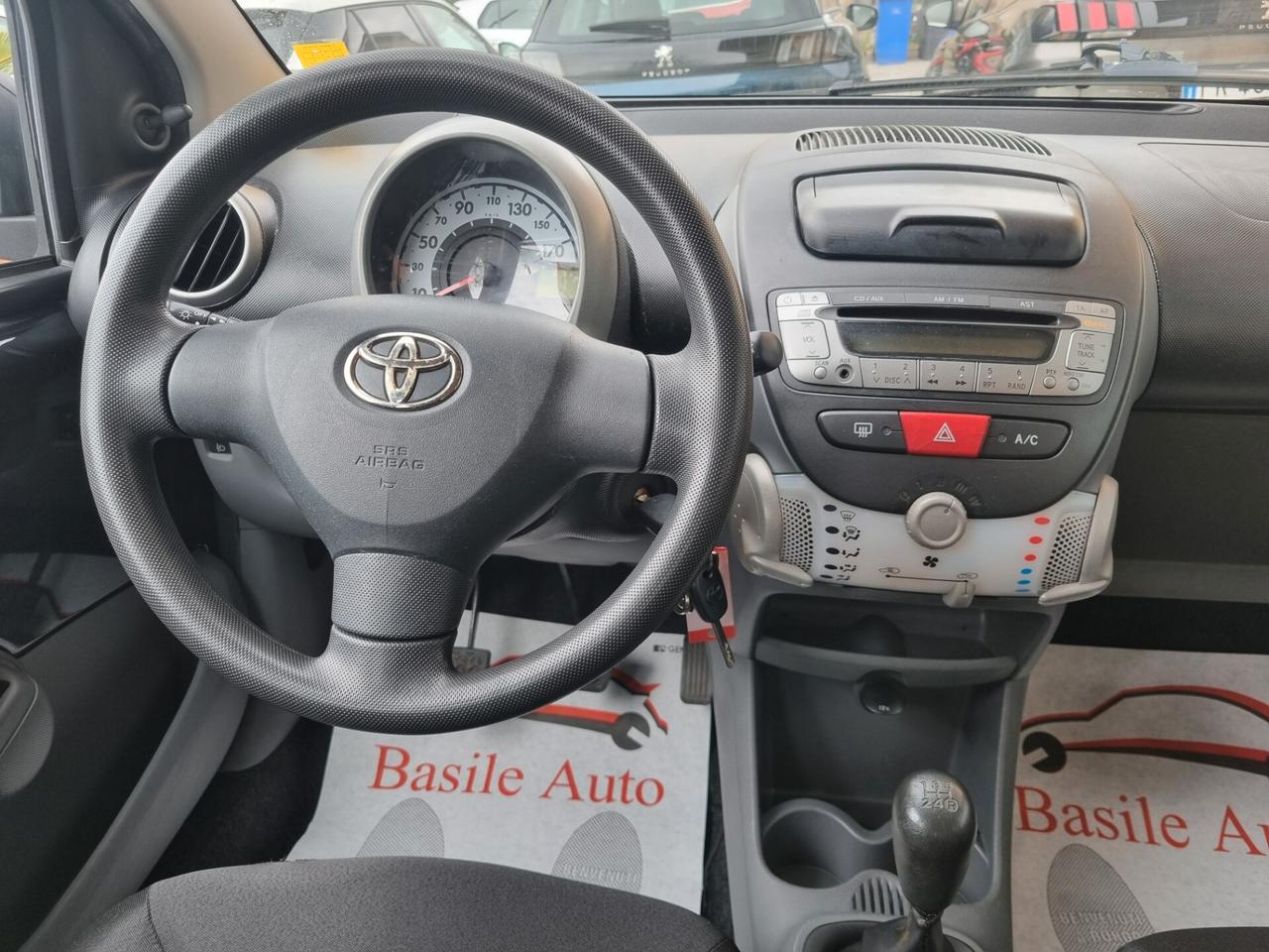 Toyota Aygo 1.0 12V VVT-i 5 porte Now Connect