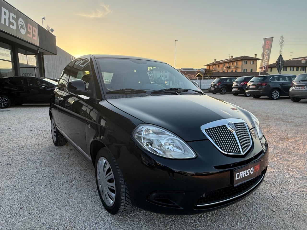 Lancia Ypsilon 1.2 69 CV Argento