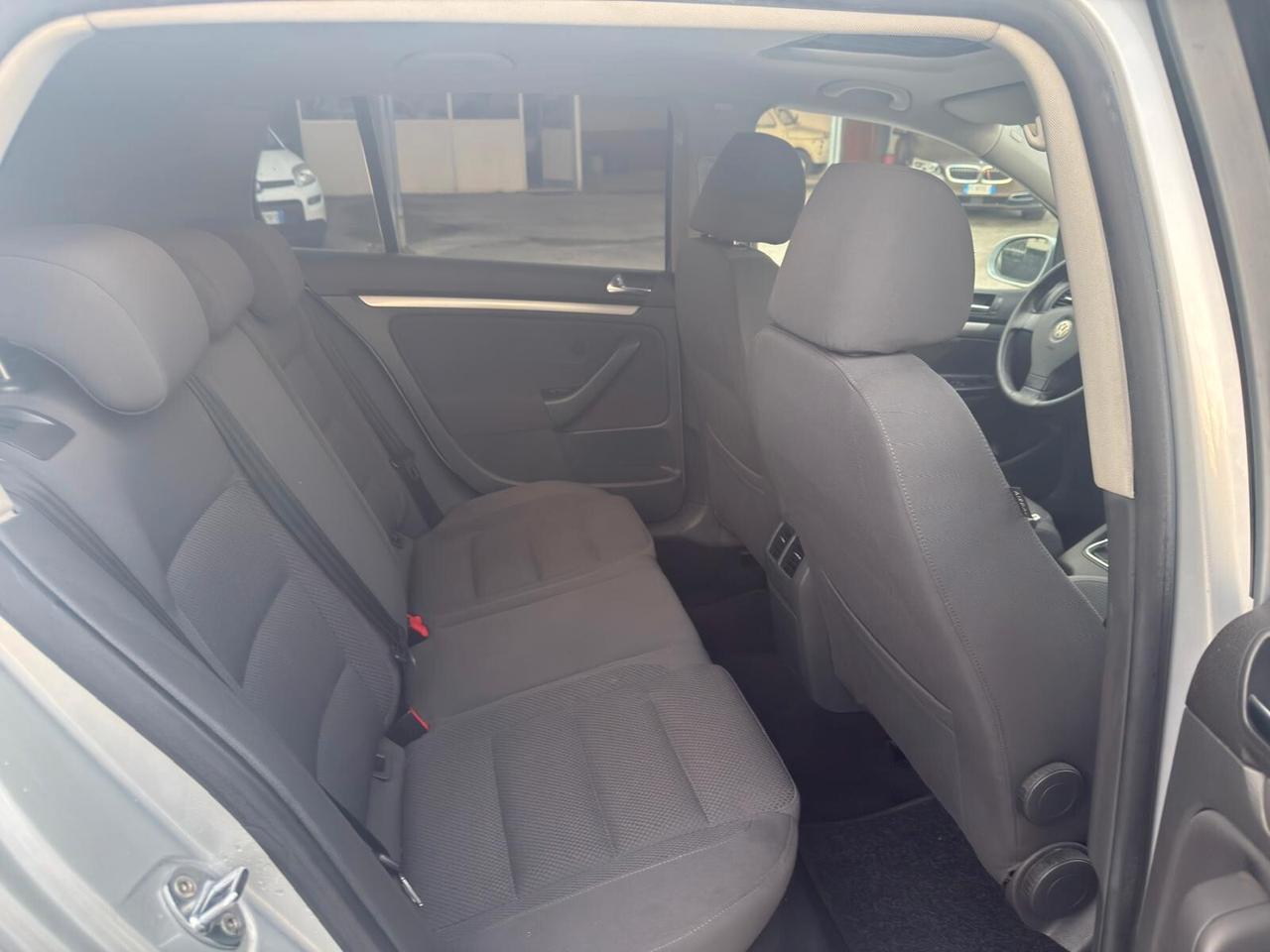 Volkswagen Golf 2.0 16V TDI 5p. Sportline