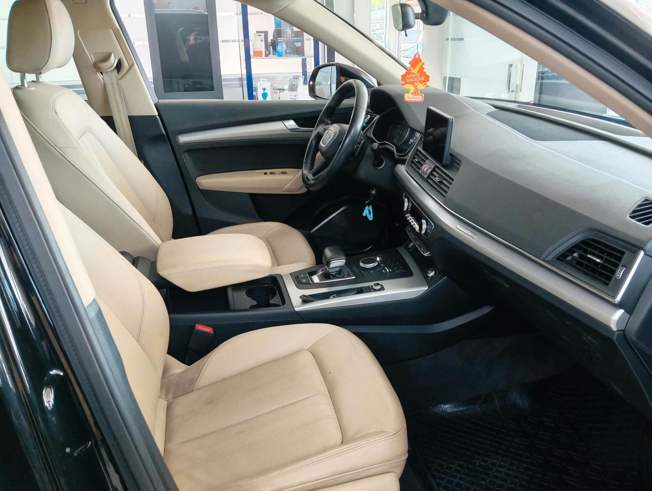 Audi Q5 35 TDI quattro S tronic Business