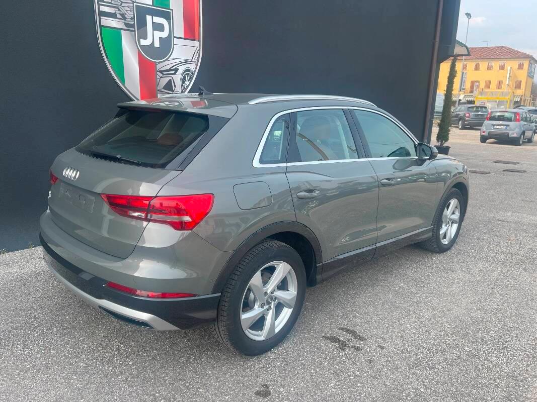 Audi Q3 35 2.0 tdi Business Advanced s-tronic