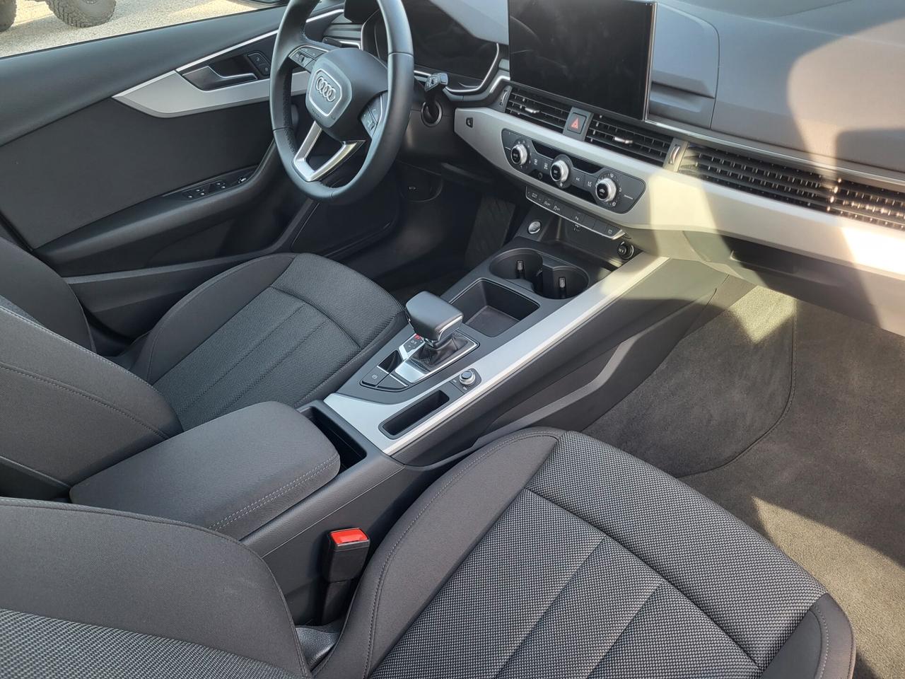 Audi A4 Avant 35 TDI/163 CV S tronic Business Advanced