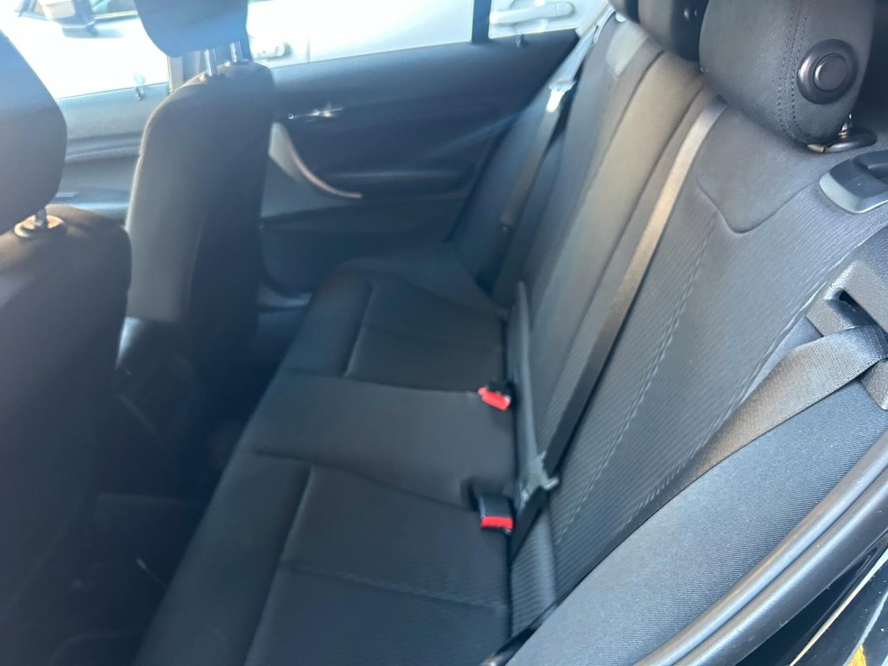 Bmw 116 116d 5p. Urban