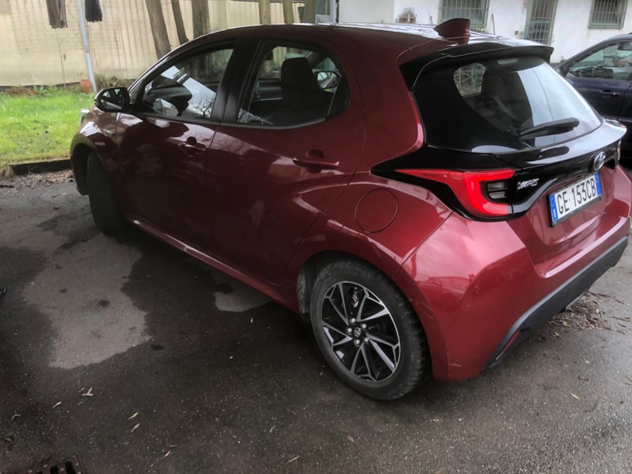 Toyota Yaris 1.5 Hybrid 5 porte Trend