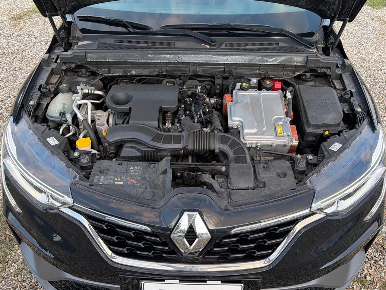 Renault Arkana 1.6 e-tech full hybrid r.s. line 145cv