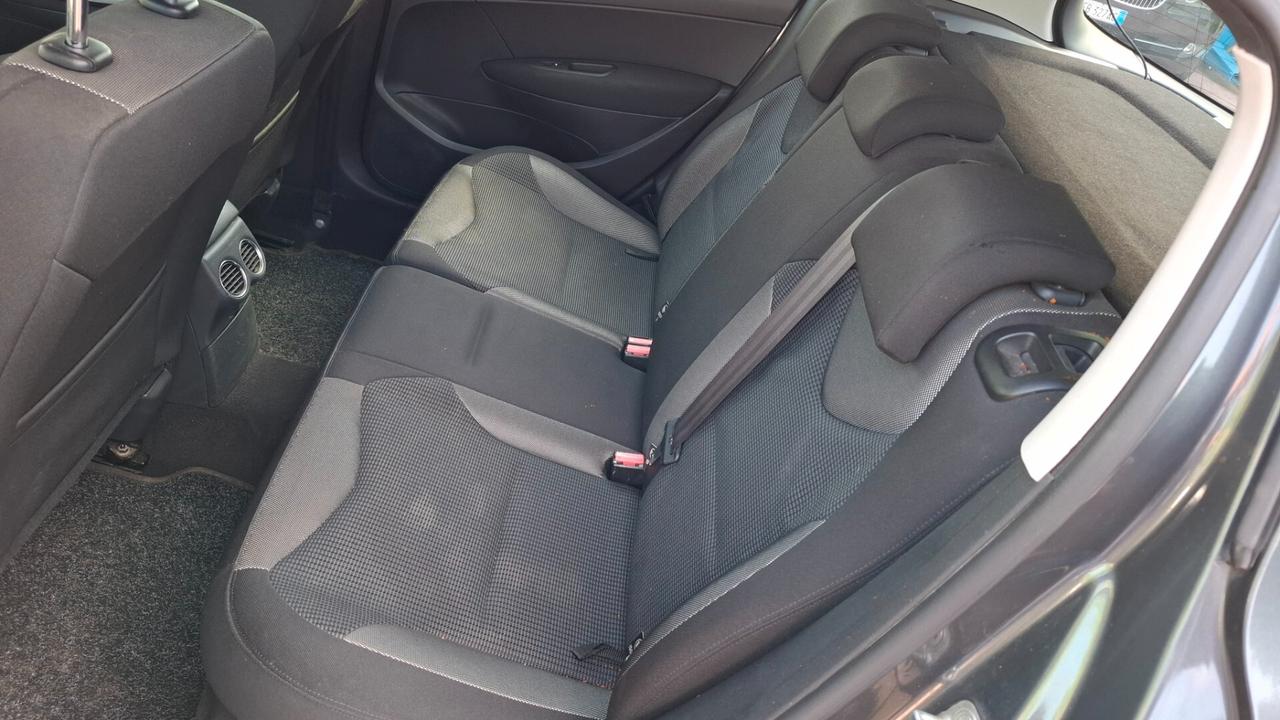 Peugeot 308 1.6 HDi 110CV 5p. 2-Tronic Premium-Automatica-Gancio Traino