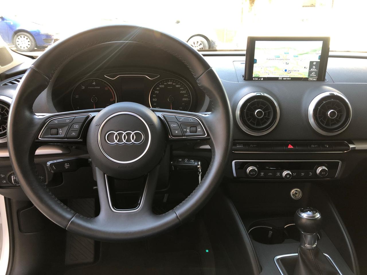 Audi A3 SPORTBACK 1.6TDI 110CV Design FULL/LED/NAV