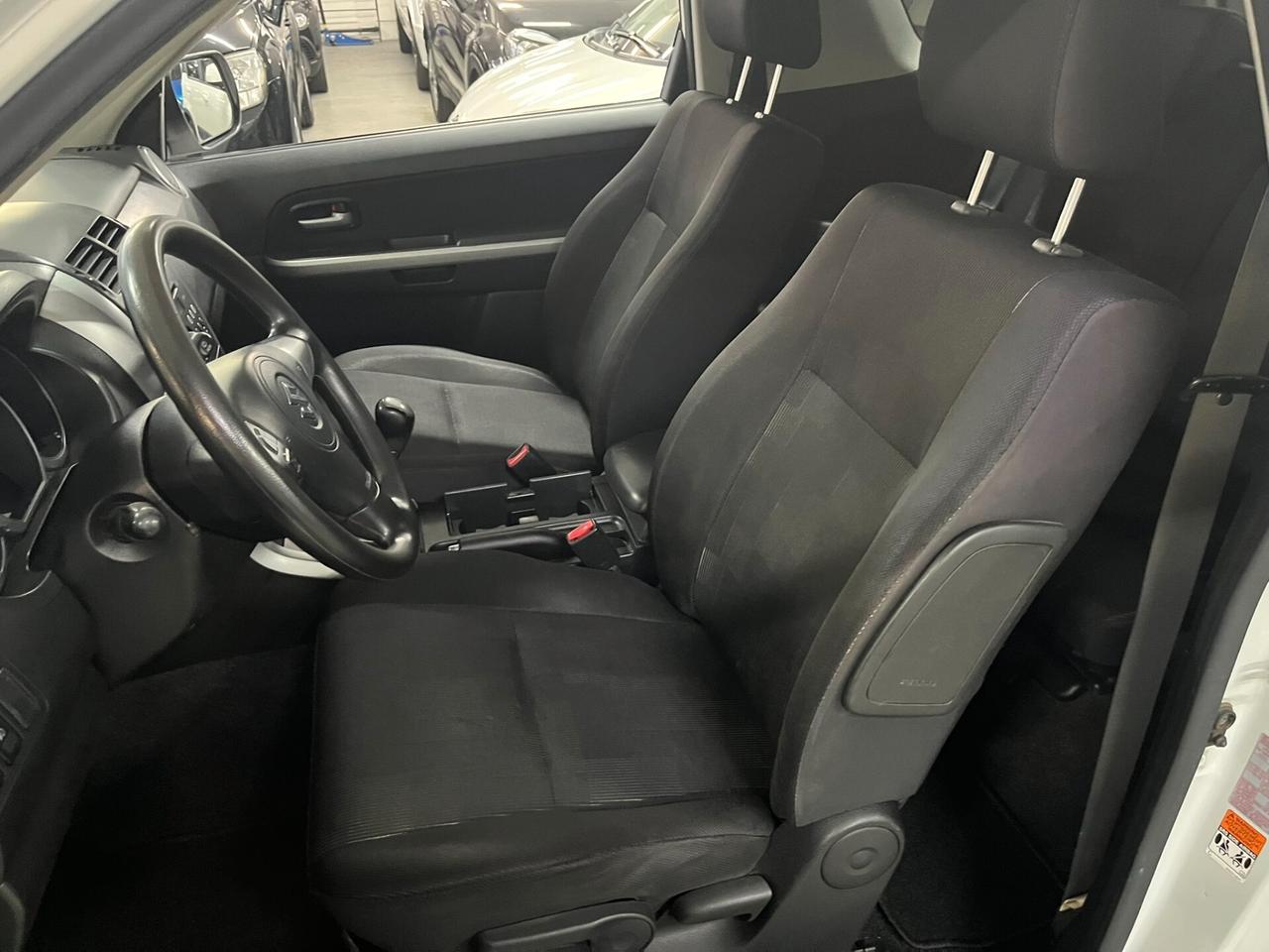 Suzuki Grand Vitara 1.9 DDiS 3 PORTE, con ridotte