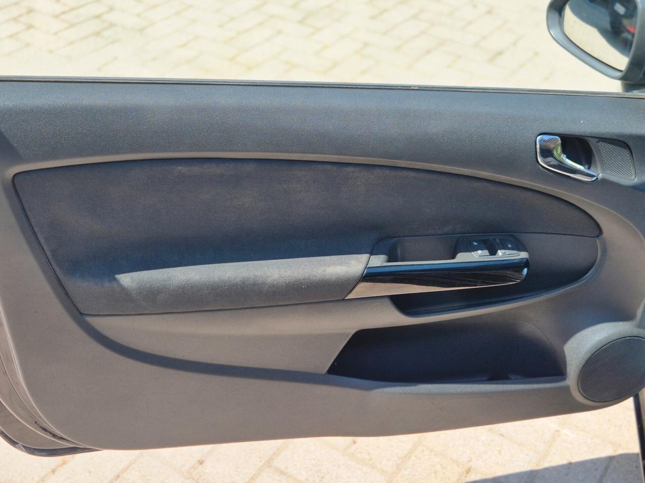Opel Corsa 1.2 Benzina 3p /ok neopatentati/Frizione nuova