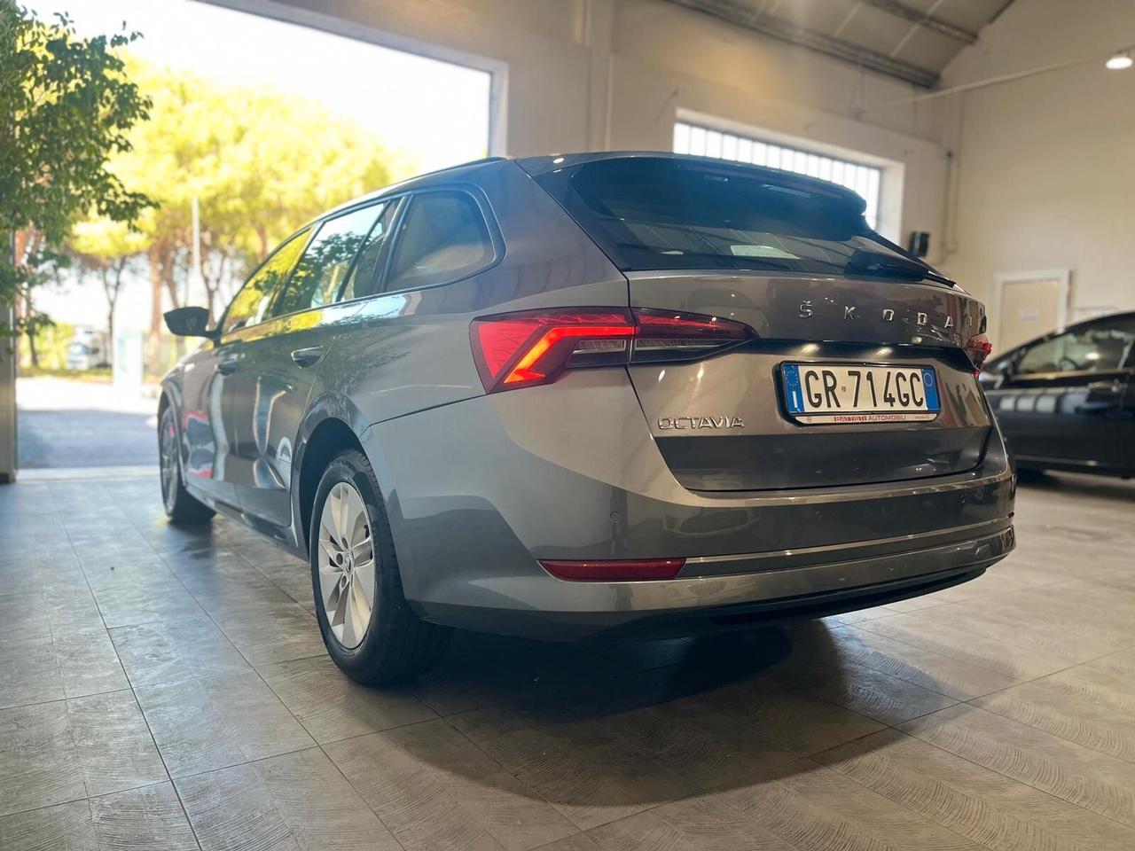SKODA OCTAVIA 2.0 TDI DSG 10/2023 *81MILA KM*UNICOPRO*