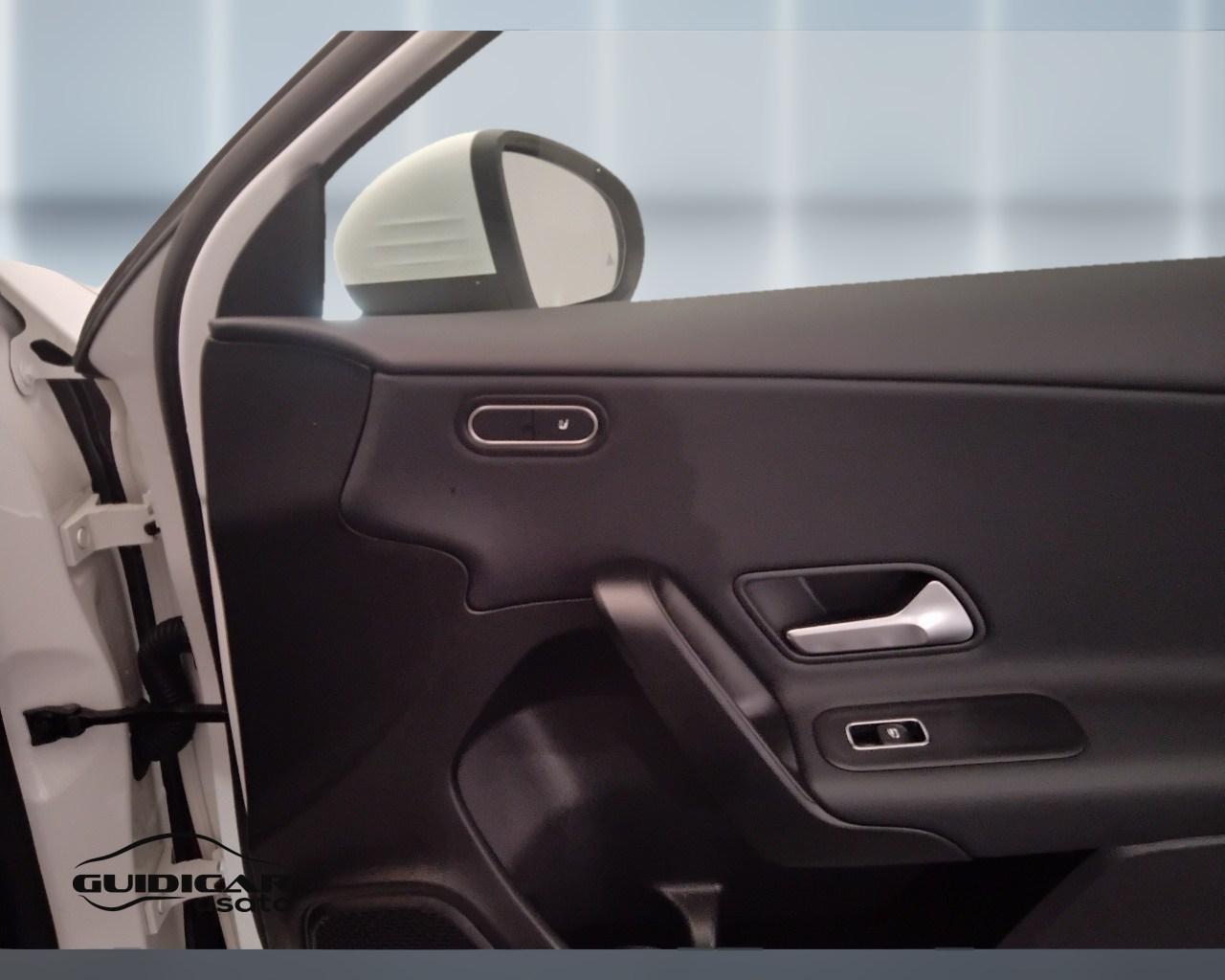 Mercedes-Benz Classe A - W177 2023 - A 180 d Advanced auto