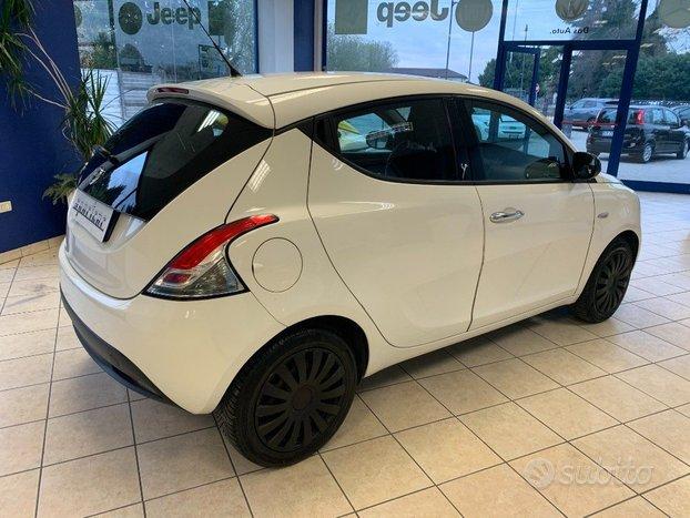 LANCIA Ypsilon 1.2 69 CV 5 porte S&S Silver