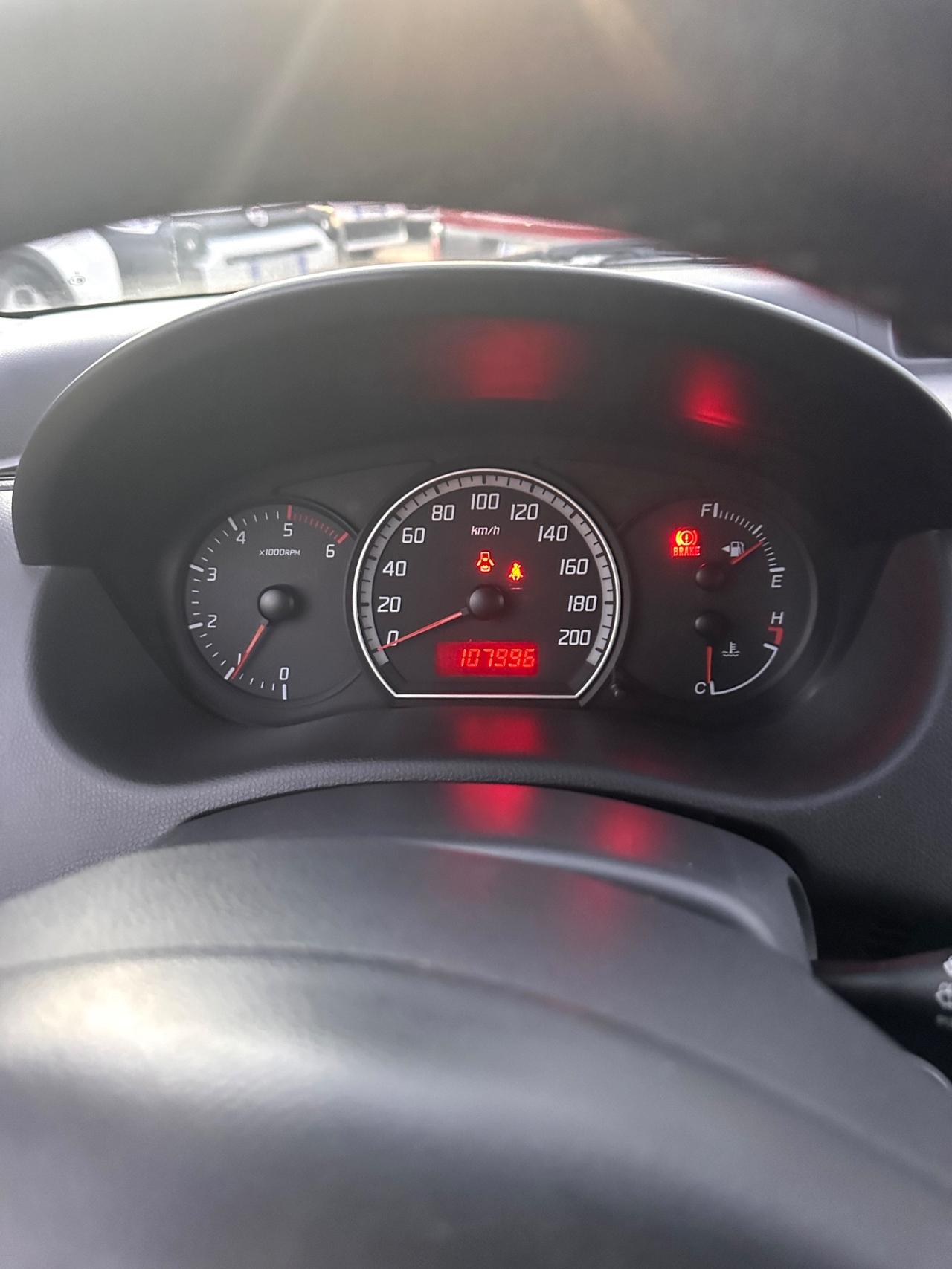 Suzuki Swift 1.3 DDiS 75CV GL Safety Pack