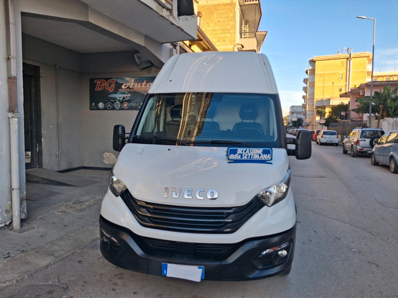 Iveco Daily v35 s 14 2022 unico prop nav