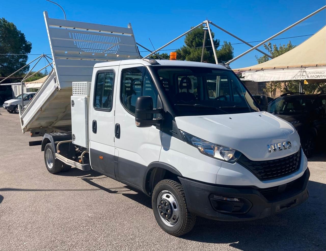 Iveco Daily 35c14 doppia cabina ribaltabile posteriore