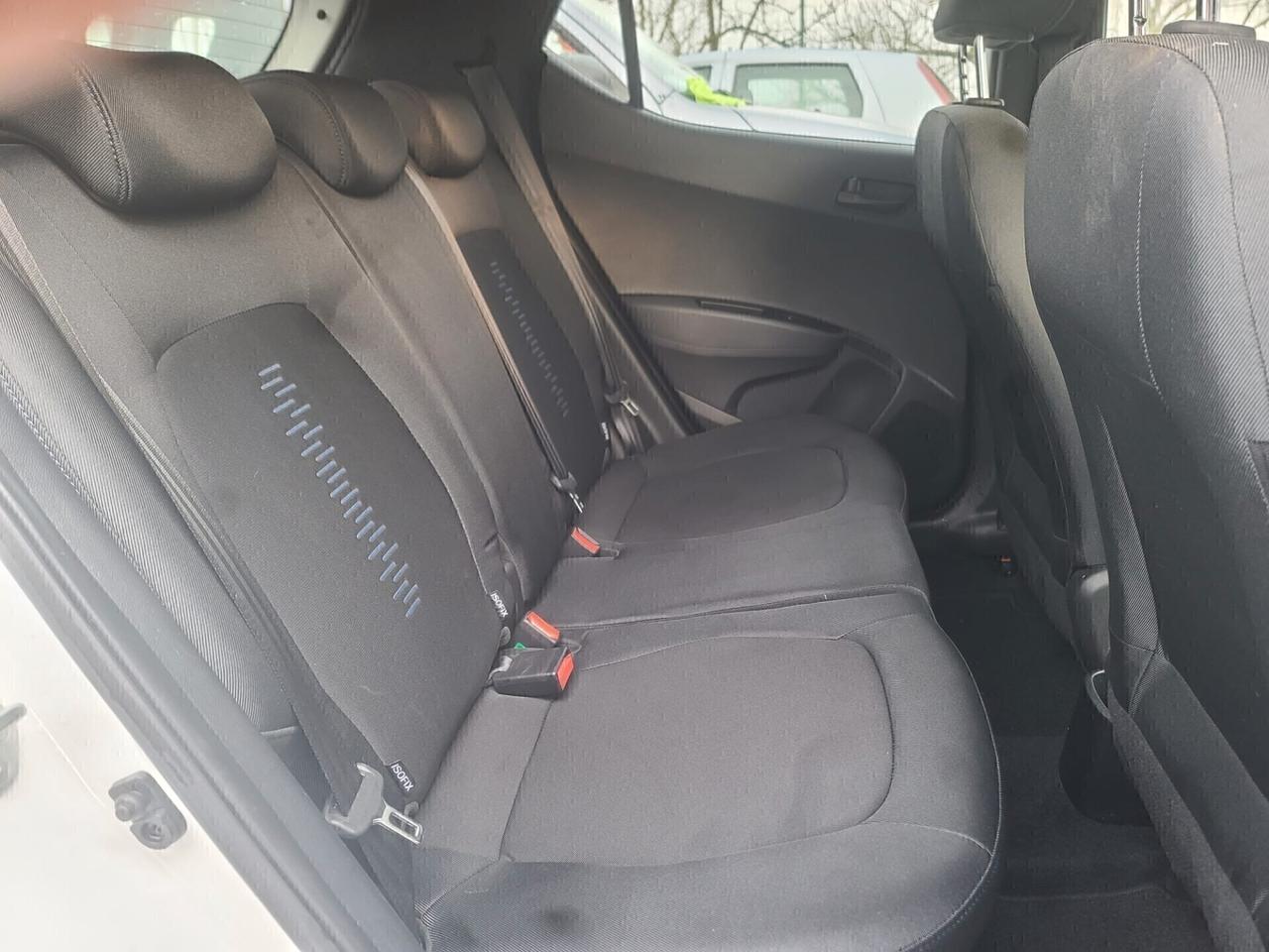 Hyundai i10 1.0 BENZ SOLO 20.000KM