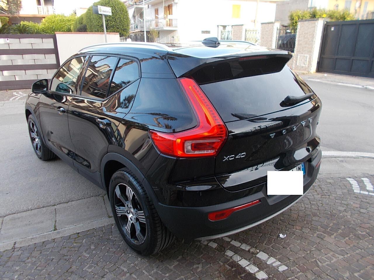 Volvo XC40 D3 AWD Geartronic Momentum Pro