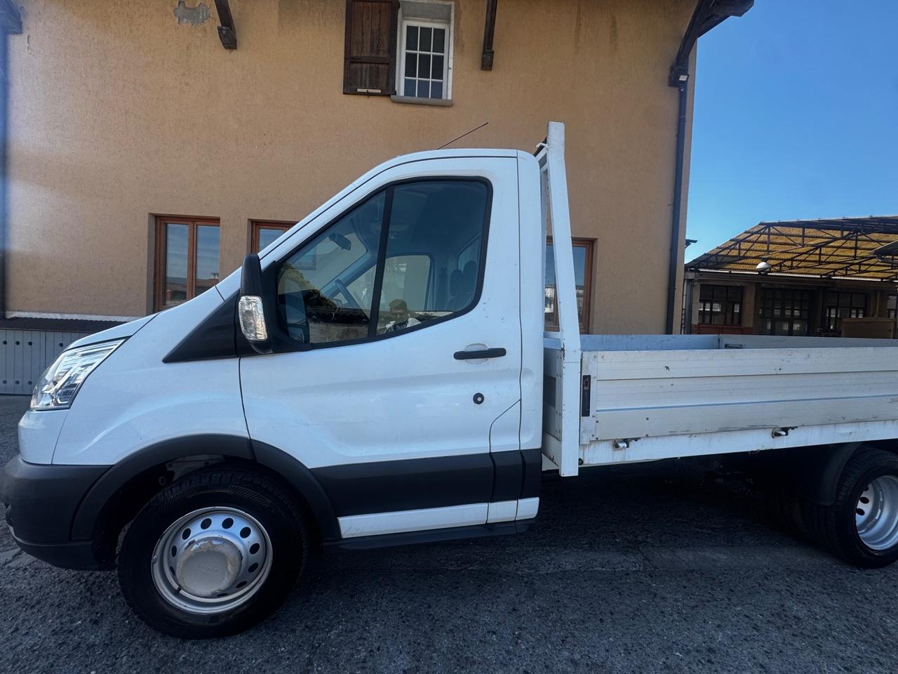 Ford Transit Custom 270 2.0 TDCi 130 PC Furgone Entry