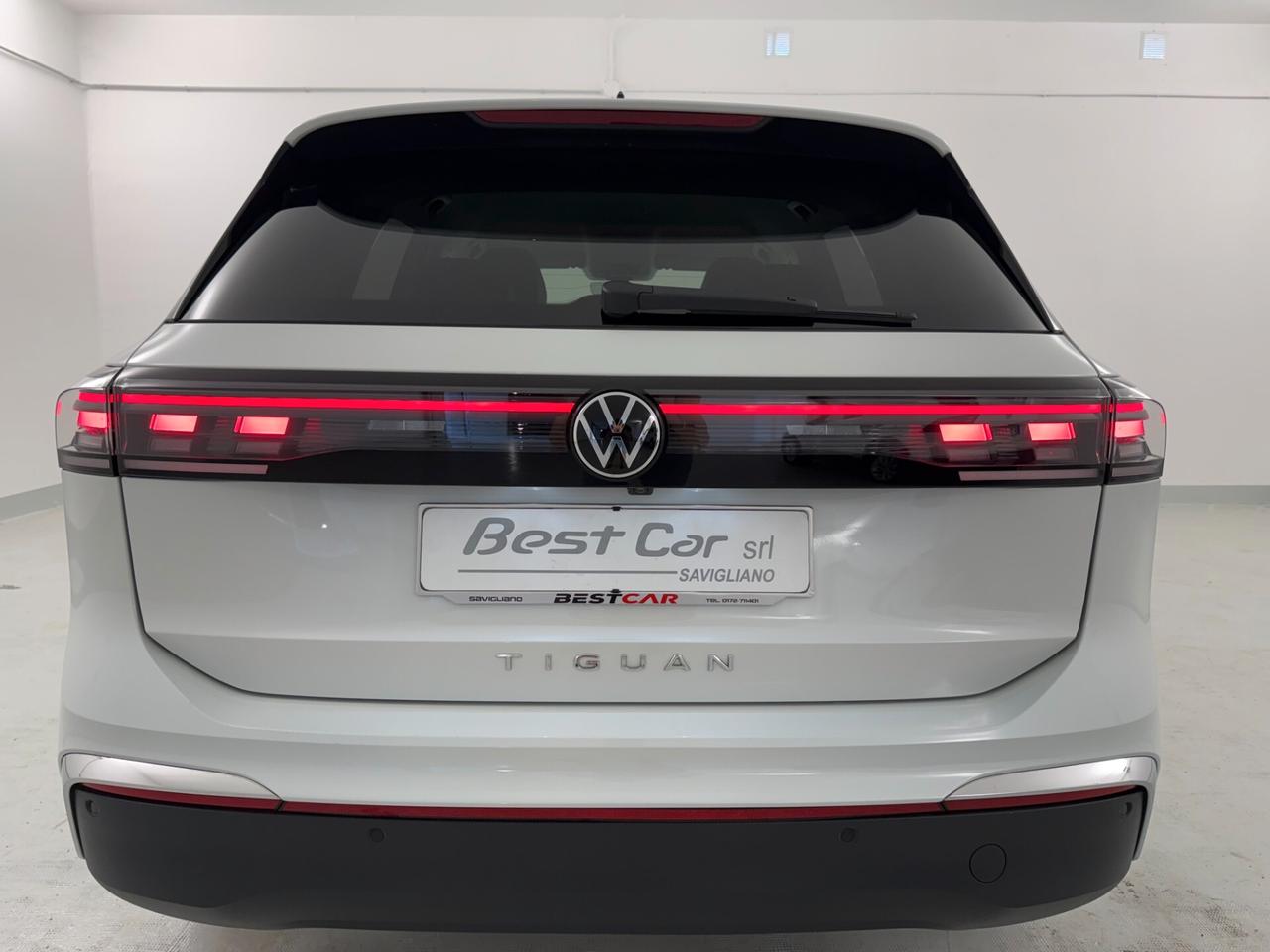 Volkswagen Tiguan 2.0 TDI 150 CV DSG Elegance led gancio elettrico adattivo retrocamera